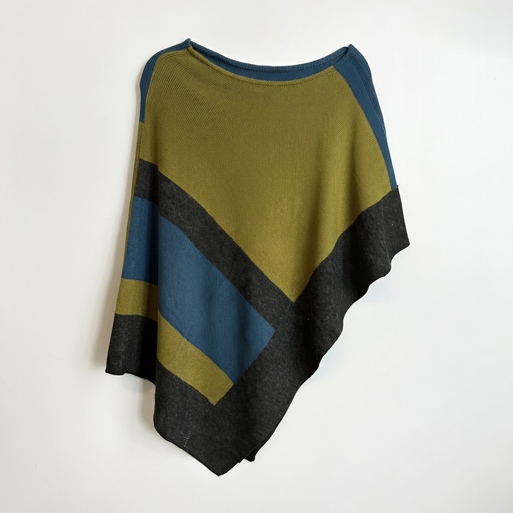 Vivante Colorblock Knit Poncho | Olive Blue Black | One Size